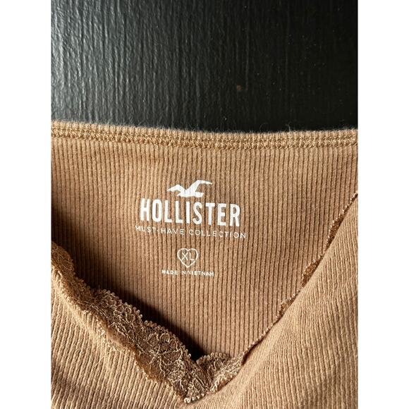 Hollister Must-Have Collection Ribbed Lace Trim Cami Tank Top in Tan Neutral - Picture 2 of 4
